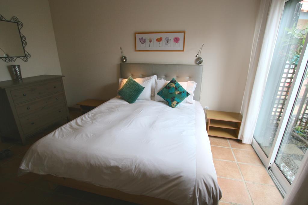 Banda Do Sol Self Catering Cottages Estreito da Calheta Kültér fotó