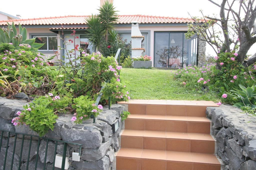 Banda Do Sol Self Catering Cottages Estreito da Calheta Kültér fotó