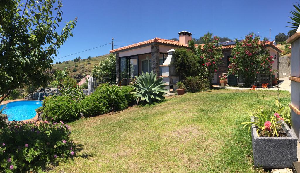 Banda Do Sol Self Catering Cottages Estreito da Calheta Kültér fotó