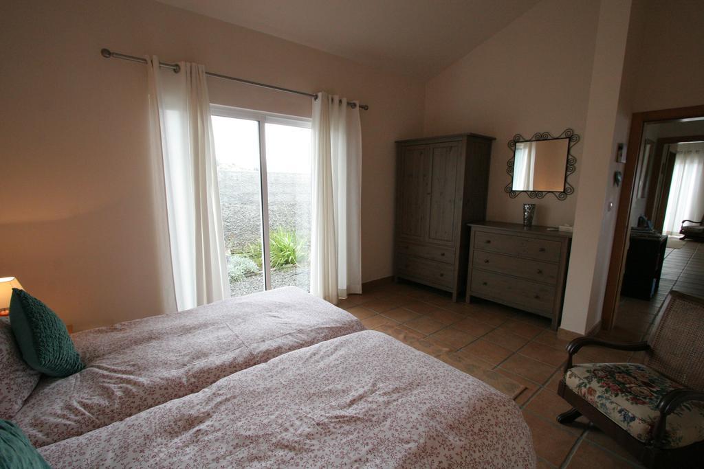 Banda Do Sol Self Catering Cottages Estreito da Calheta Kültér fotó